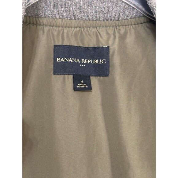 Banana Republic Women’s Quilted Puffer Vest Medium Green Full Zip Pockets Hike - Picture 6 of 6